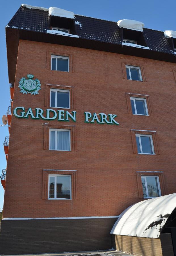 Garden Park Hotel Pavlodar Buitenkant foto