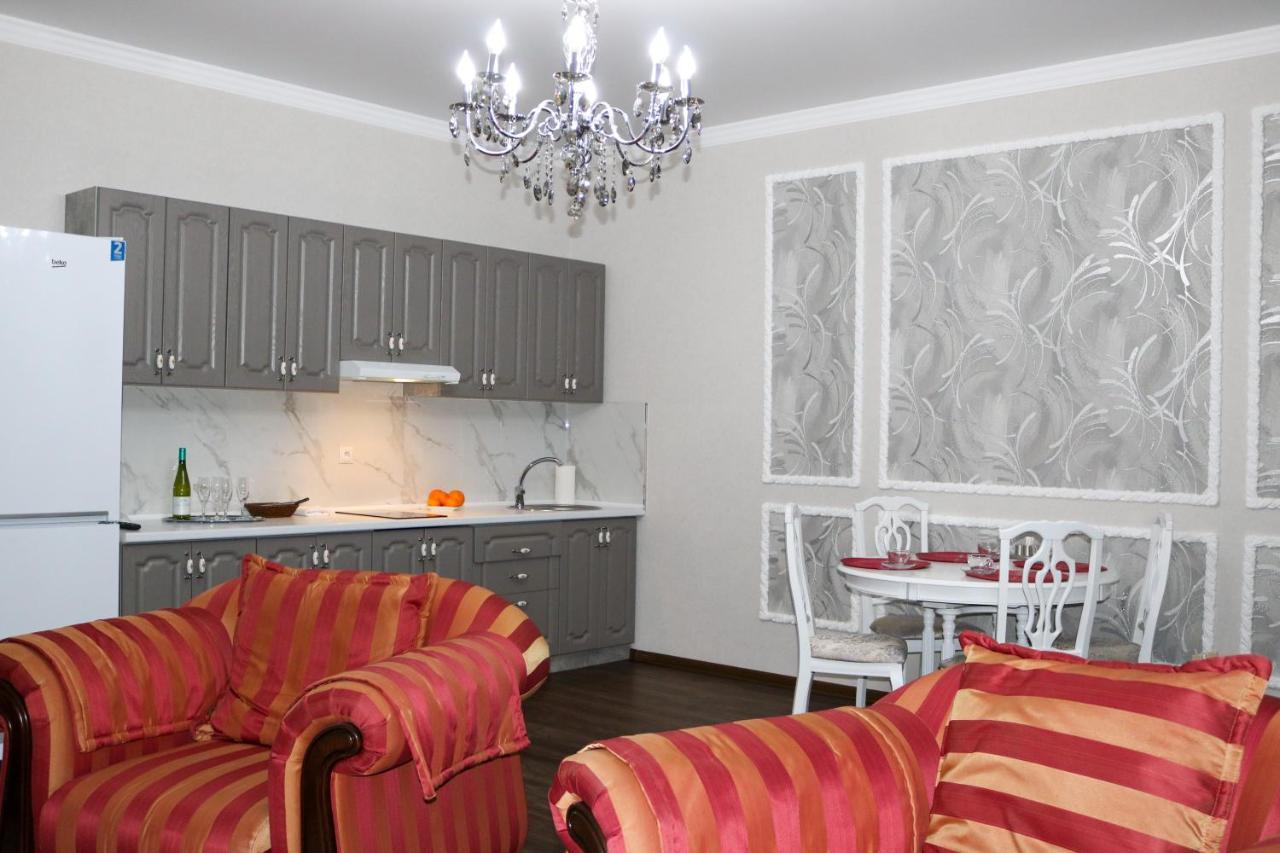 Garden Park Hotel Pavlodar Buitenkant foto