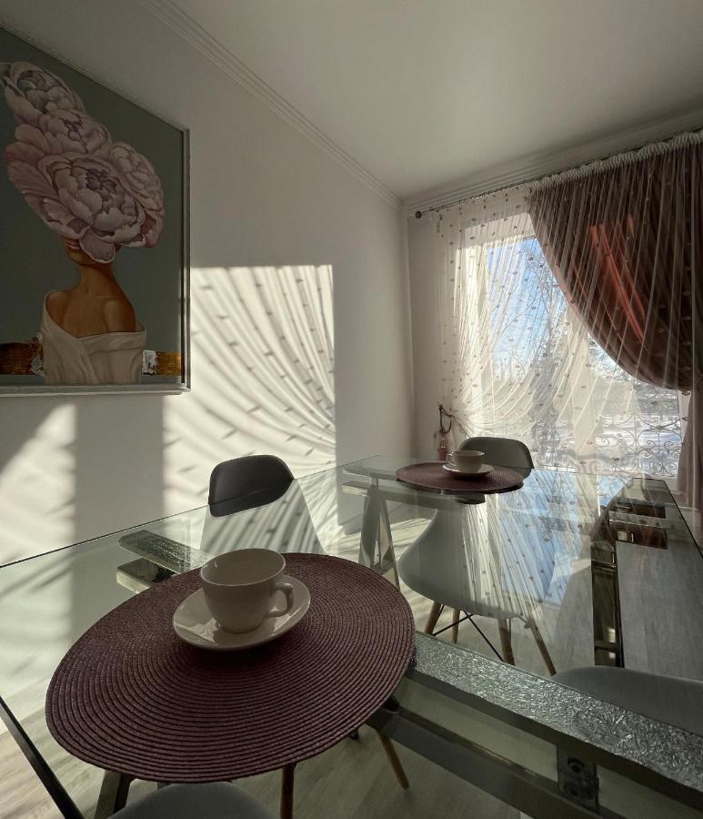 Garden Park Hotel Pavlodar Buitenkant foto