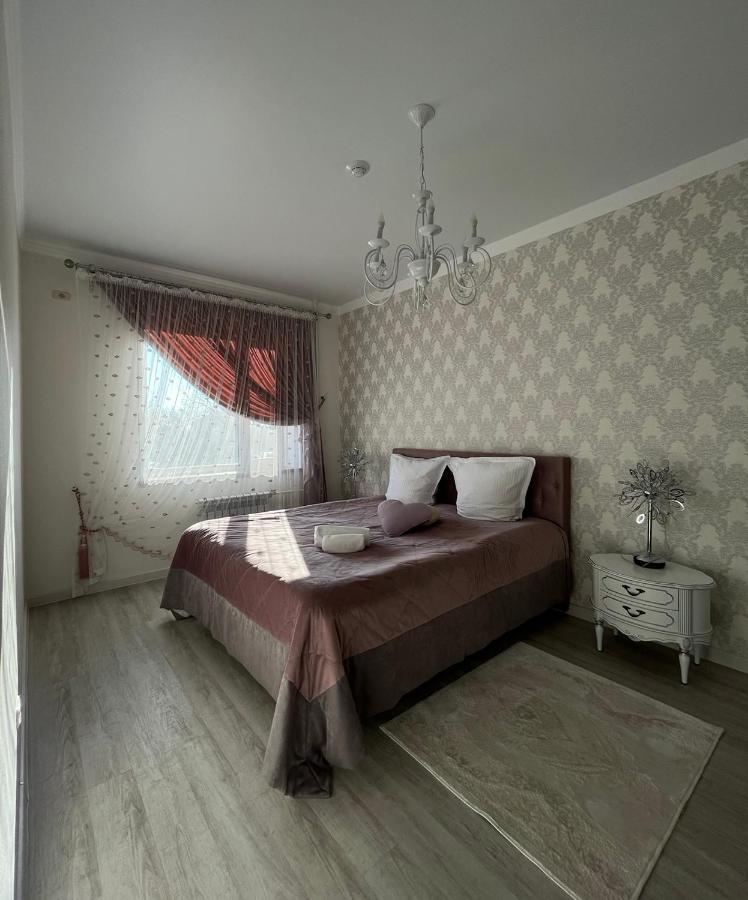 Garden Park Hotel Pavlodar Buitenkant foto