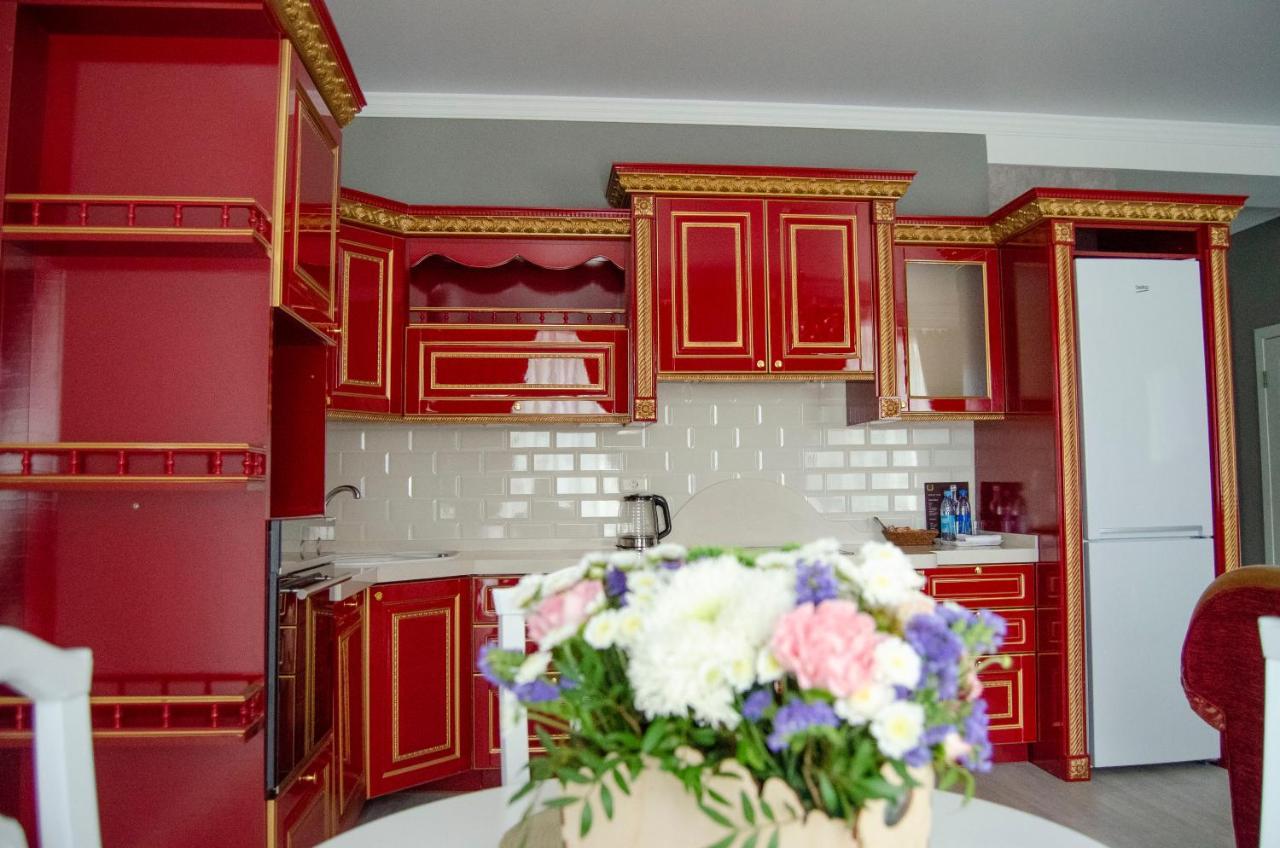Garden Park Hotel Pavlodar Buitenkant foto